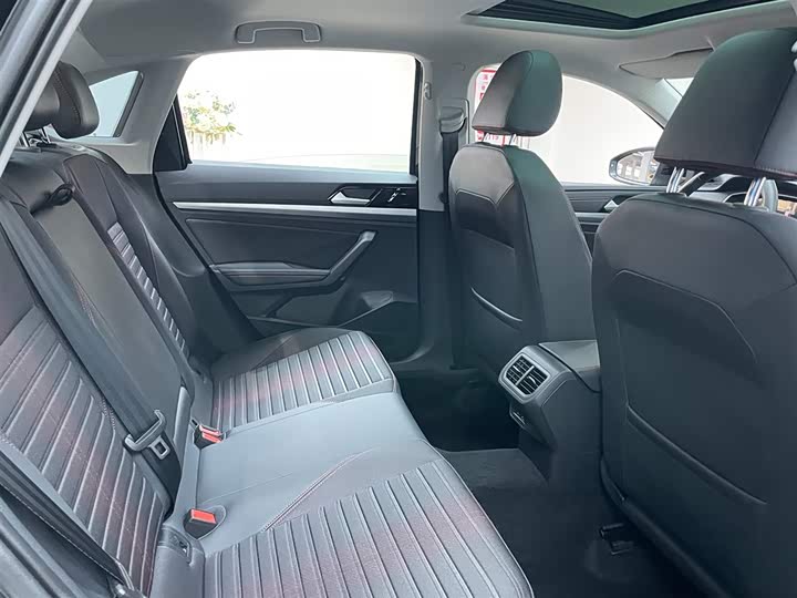 Фото 15 - Volkswagen Lavida