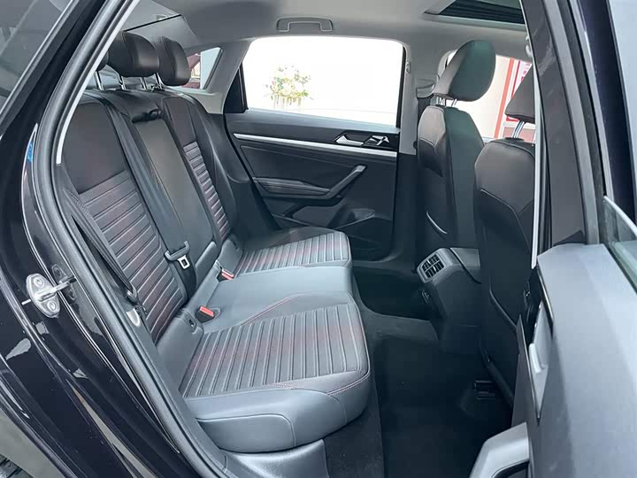 Фото 17 - Volkswagen Lavida