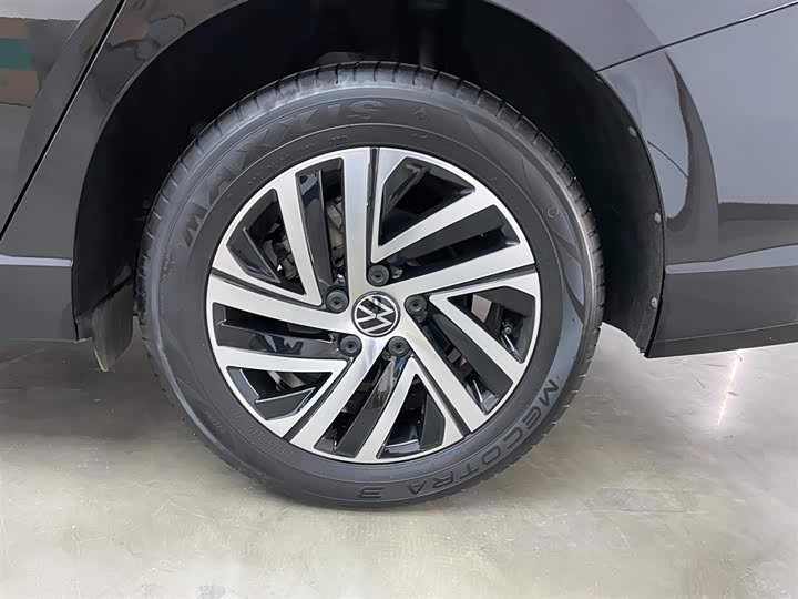 Фото 33 - Volkswagen Lavida