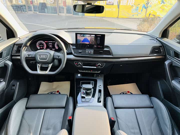 Фото 9 - Audi Q5L