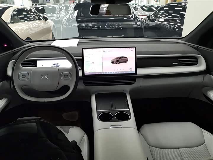 Фото 10 - XPeng G6