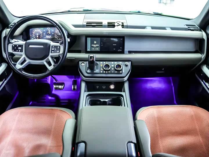 Фото 8 - Land Rover Defender