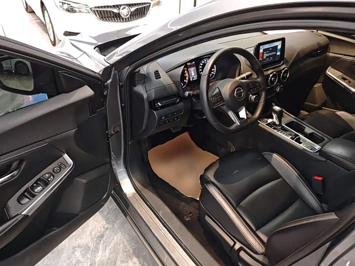 Фото 16 - Nissan Sylphy