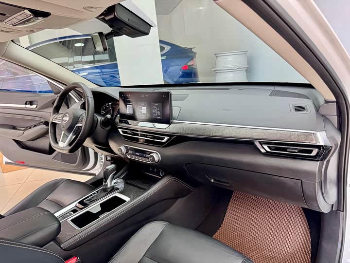 Фото 15 - Nissan Teana