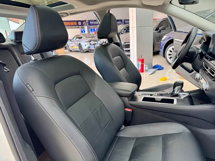 Фото 16 - Nissan Teana