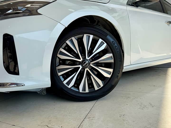 Фото 24 - Nissan Teana