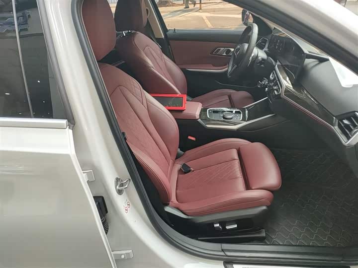 Фото 25 - BMW 3 Series