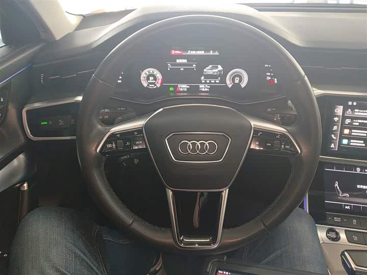 Фото 11 - Audi A6L