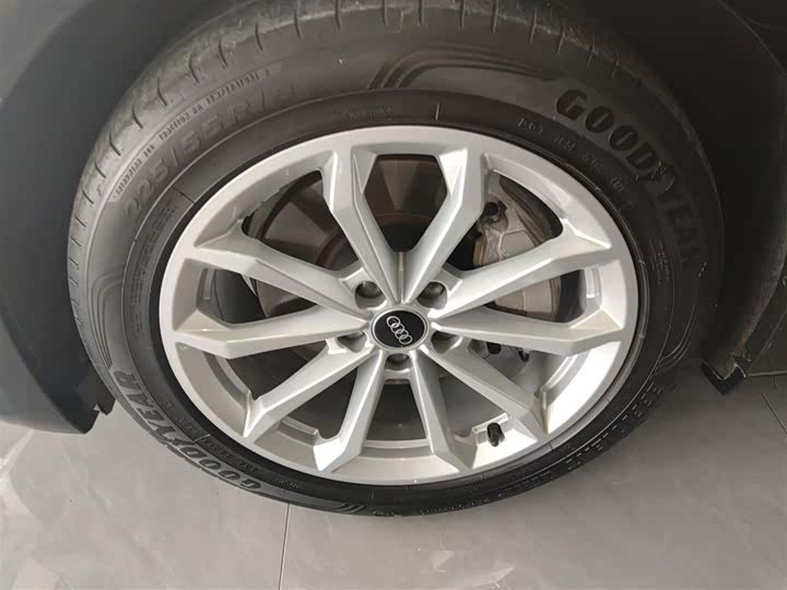 Фото 23 - Audi A6L