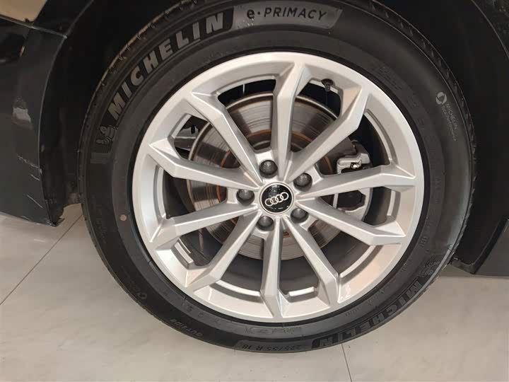 Фото 26 - Audi A6L