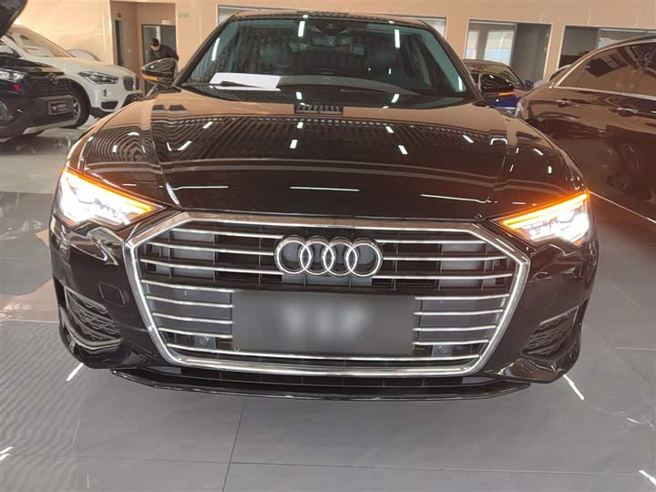 Фото 3 - Audi A6L