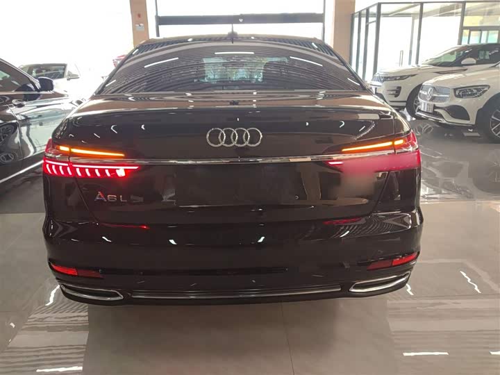 Фото 6 - Audi A6L