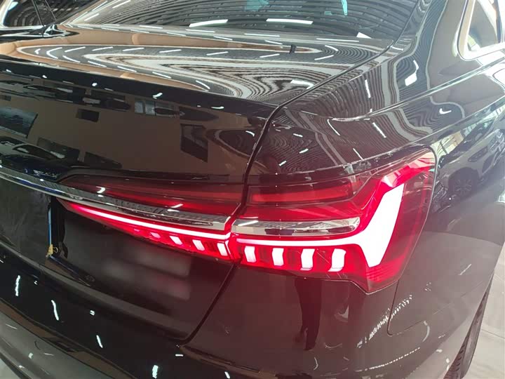 Фото 8 - Audi A6L