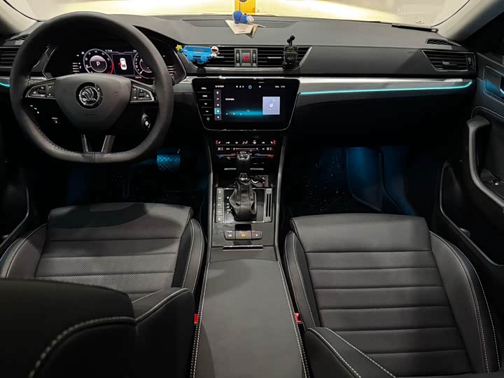 Фото 19 - Skoda Superb