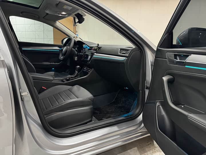 Фото 23 - Skoda Superb