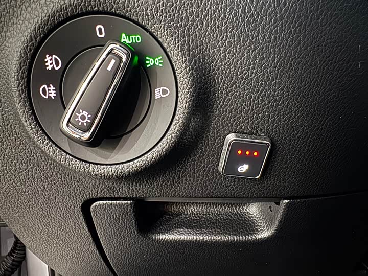 Фото 9 - Skoda Superb