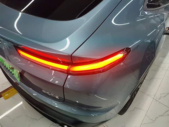 Фото 24 - Nio Onvo L60