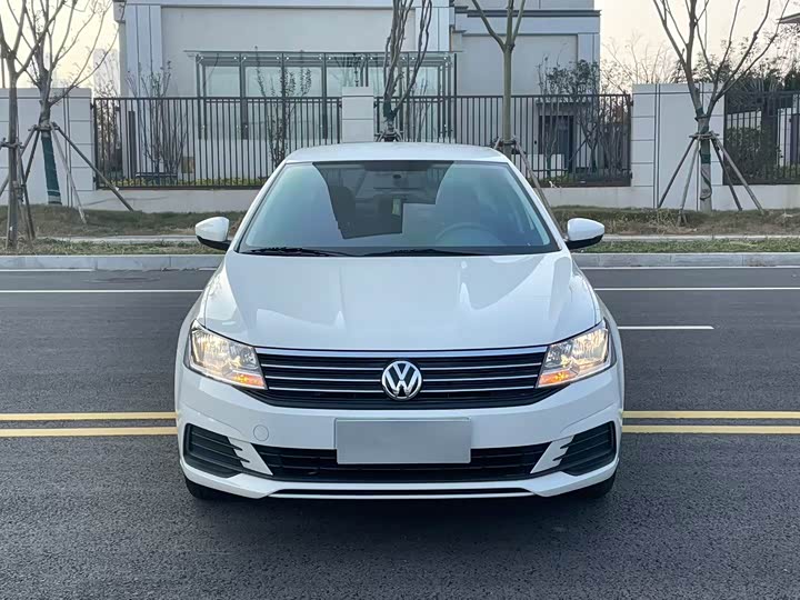 Фото 2 - Volkswagen Lavida
