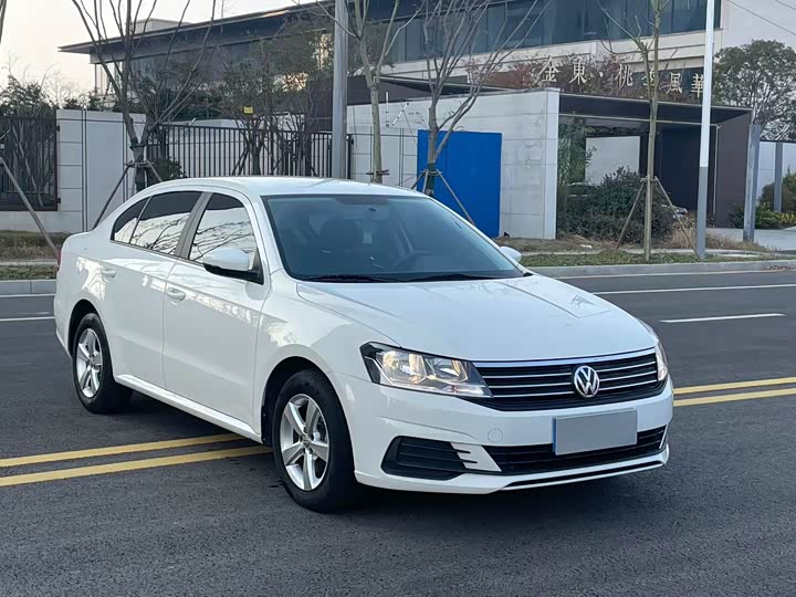 Фото 3 - Volkswagen Lavida