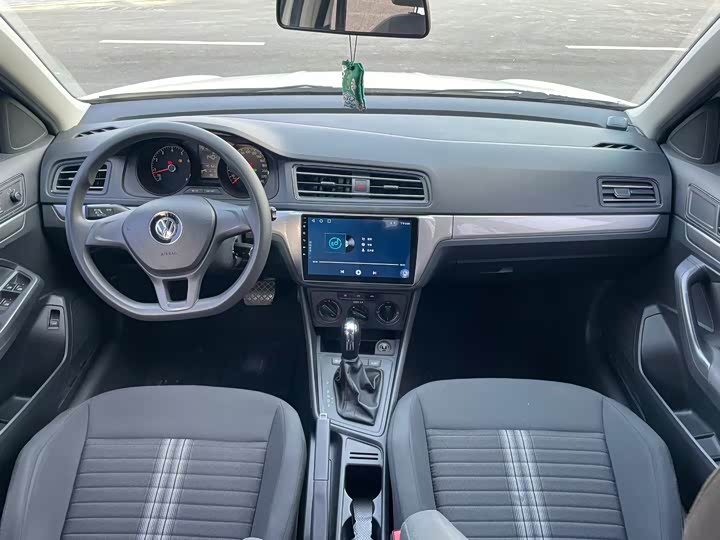 Фото 5 - Volkswagen Lavida