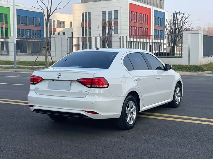 Фото 7 - Volkswagen Lavida