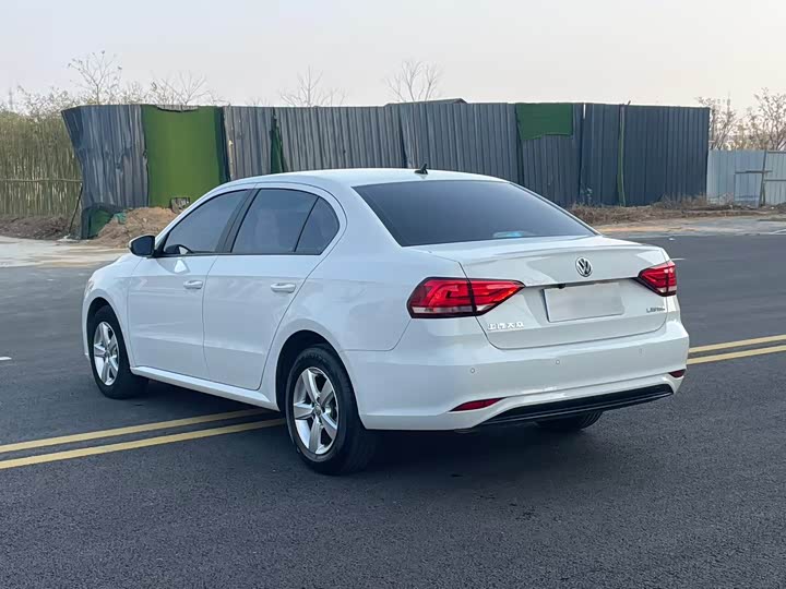 Фото 9 - Volkswagen Lavida