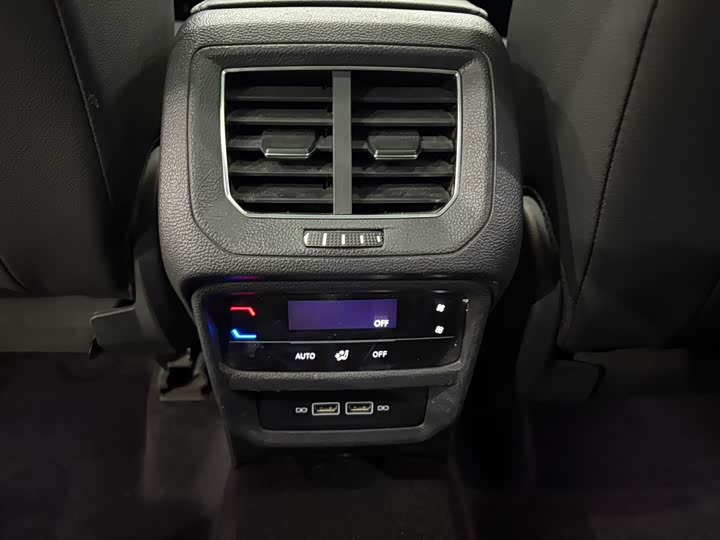 Фото 18 - Volkswagen Tayron