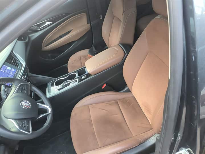 Фото 15 - Buick Regal