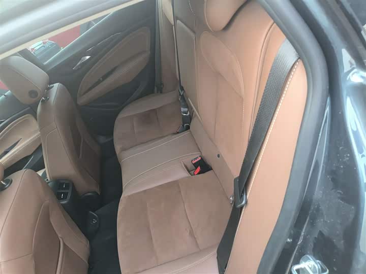 Фото 17 - Buick Regal