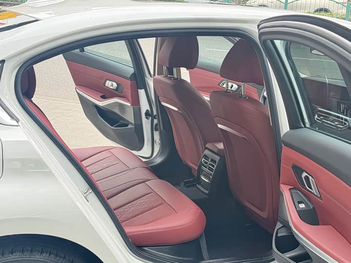 Фото 8 - BMW 3 Series