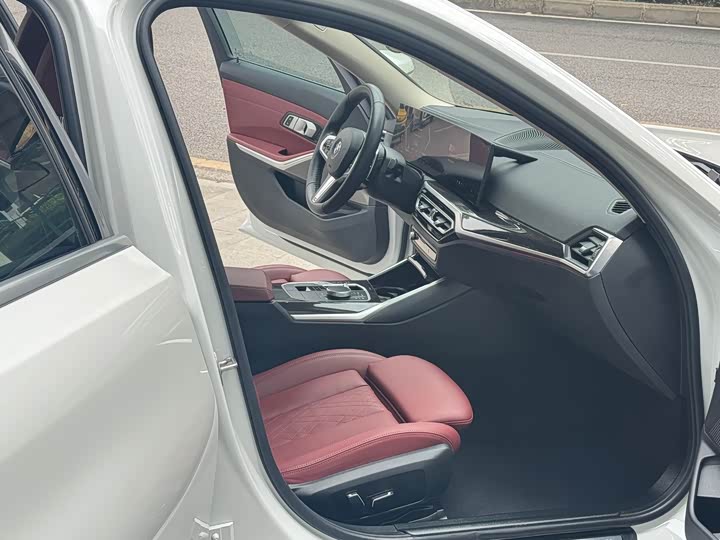 Фото 9 - BMW 3 Series