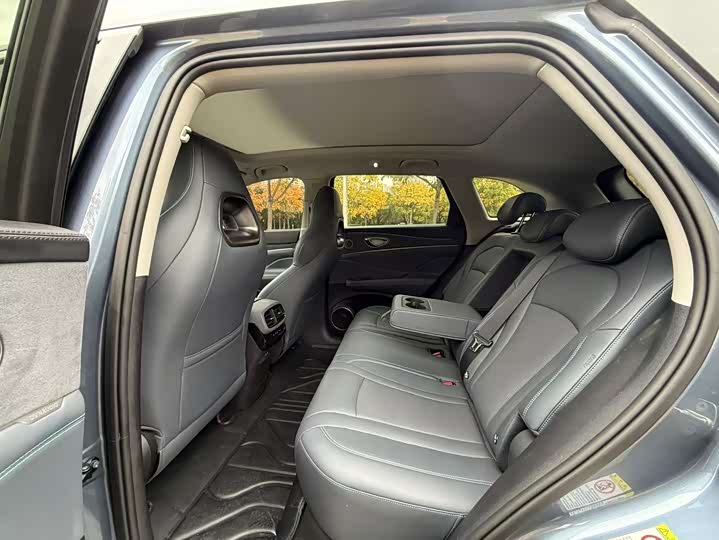 Фото 9 - BYD Sea Lion 07 DM-i Hybrid