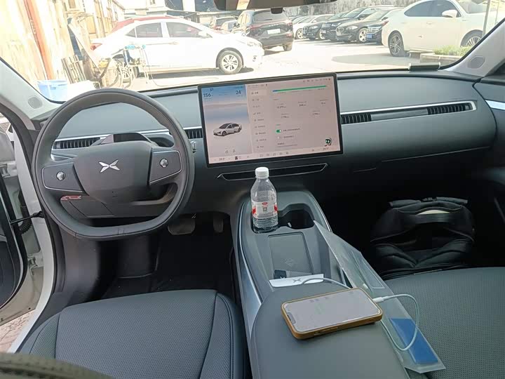 Фото 10 - XPeng Mona M03