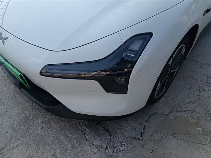 Фото 24 - XPeng Mona M03