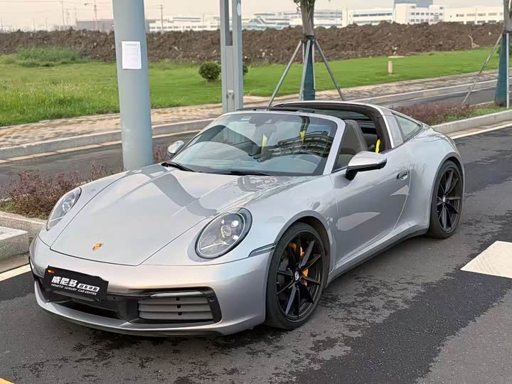 Фото 1 - Porsche 911