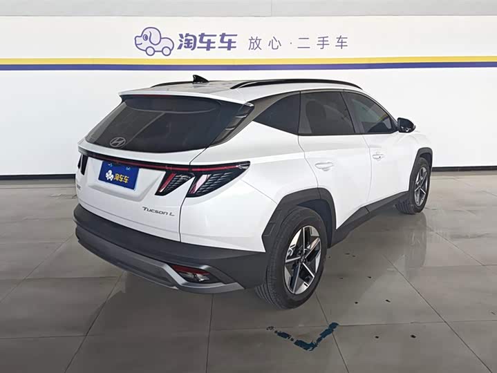 Фото 3 - Hyundai Tucson L