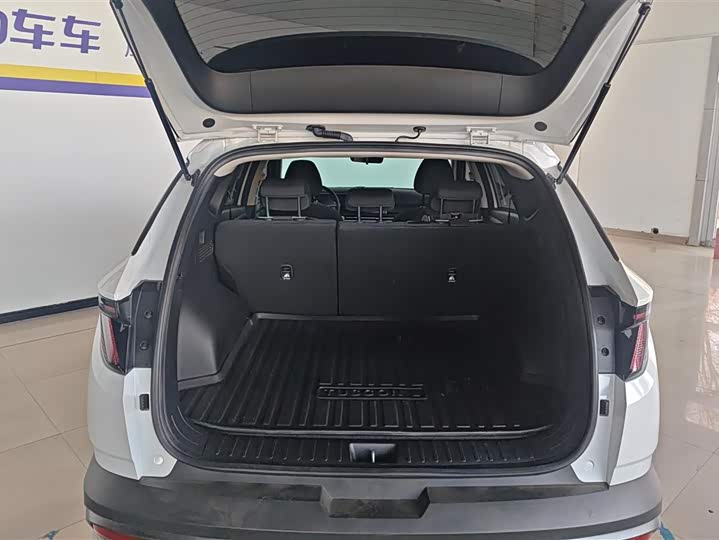 Фото 4 - Hyundai Tucson L