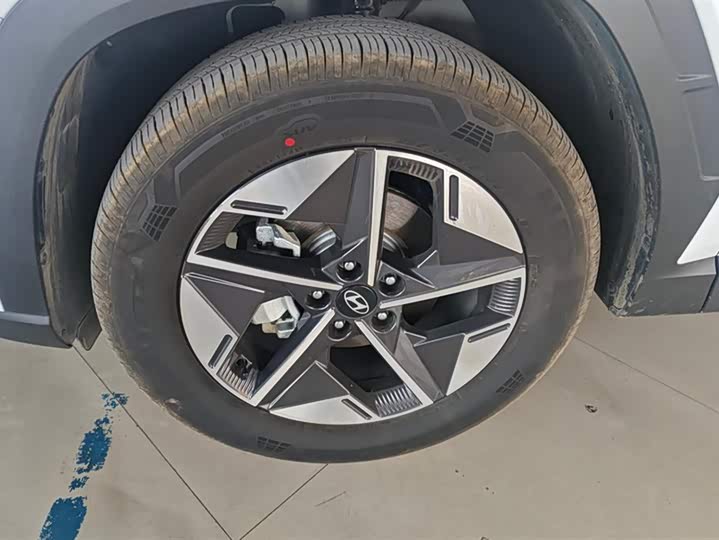 Фото 6 - Hyundai Tucson L