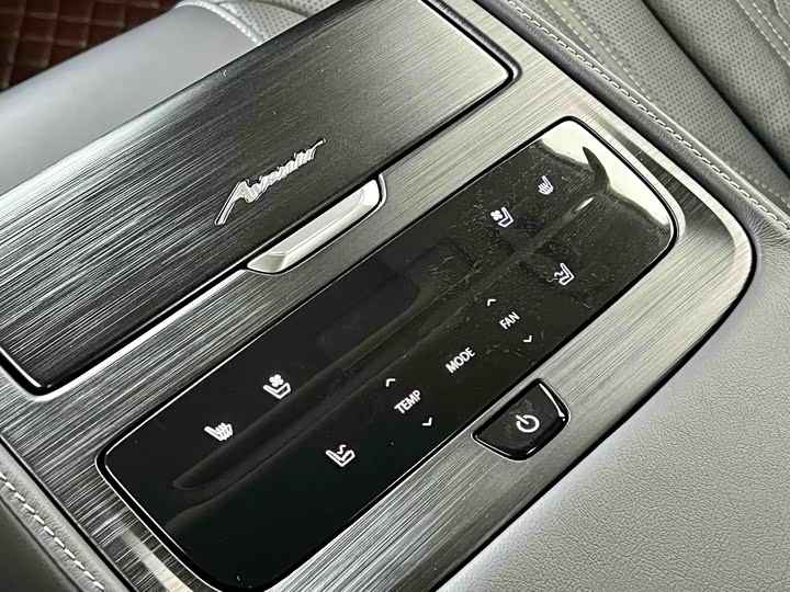 Фото 10 - Buick LaCrosse