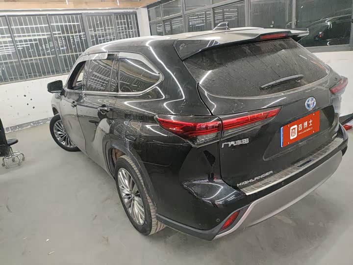 Фото 6 - Toyota Highlander