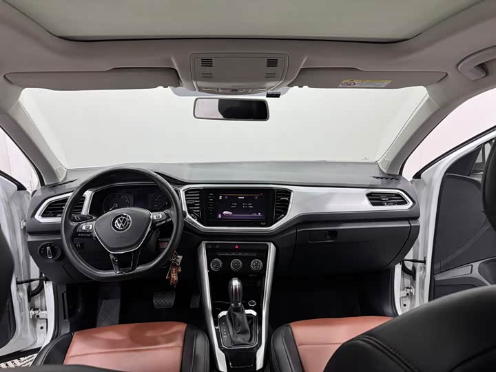 Фото 5 - Volkswagen T-Roc