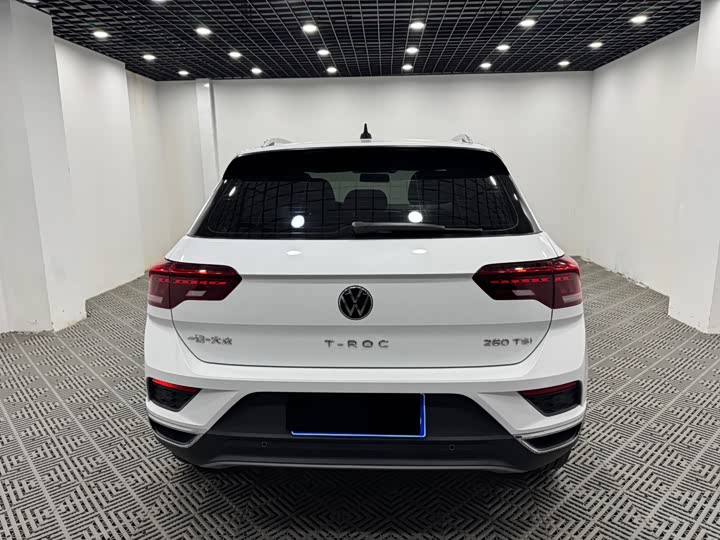 Фото 8 - Volkswagen T-Roc