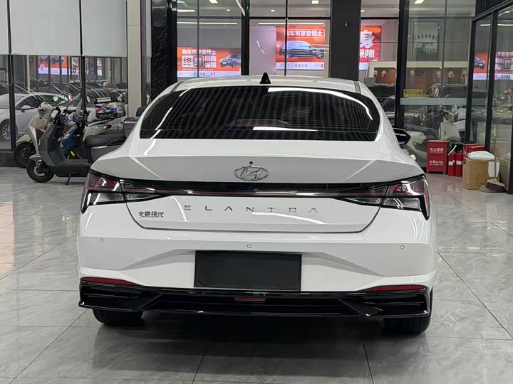 Фото 11 - Hyundai Elantra N line