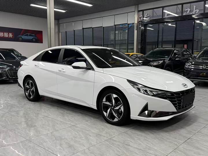 Фото 4 - Hyundai Elantra N line