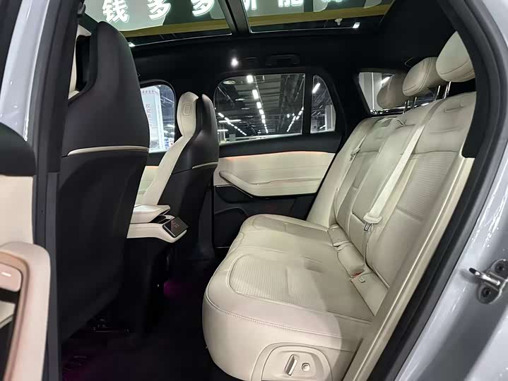 Фото 14 - Nio ES6