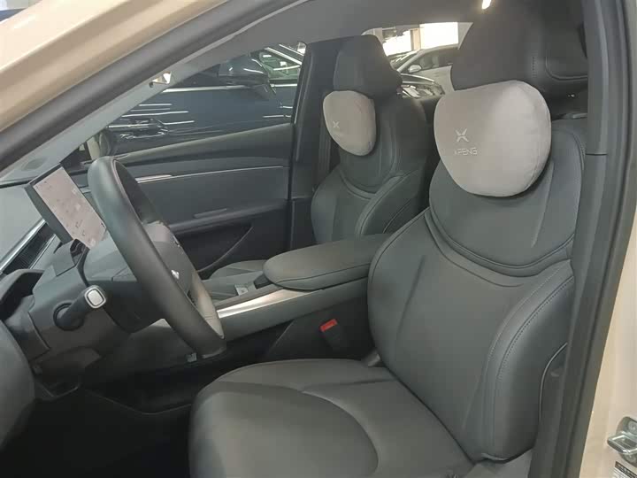 Фото 15 - XPeng Mona M03