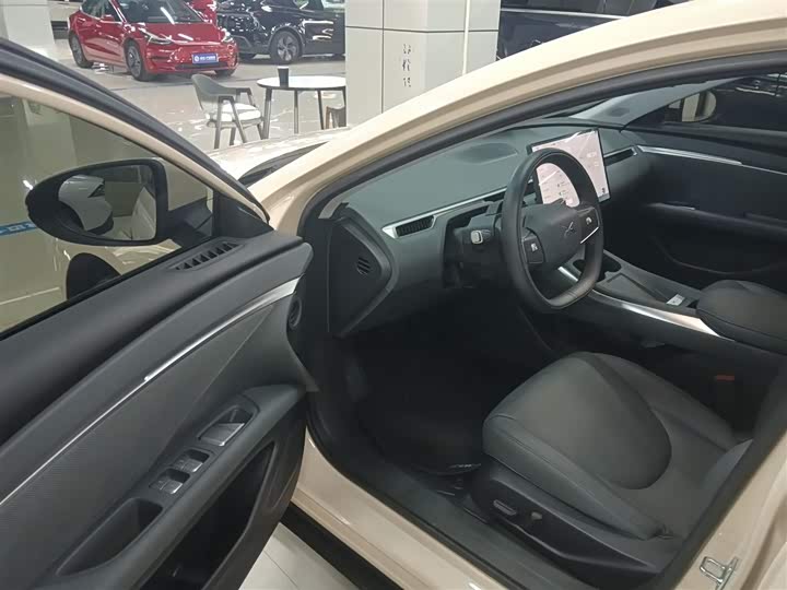 Фото 16 - XPeng Mona M03