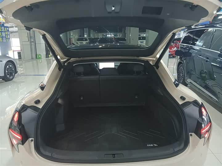 Фото 19 - XPeng Mona M03