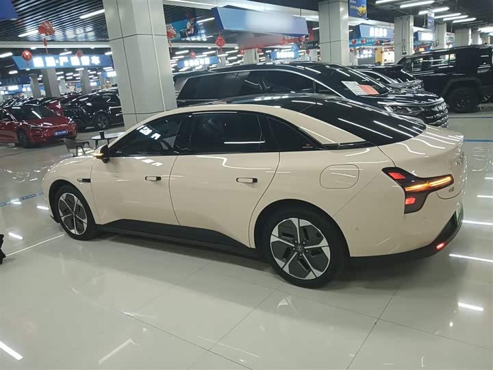 Фото 5 - XPeng Mona M03