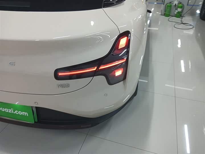 Фото 8 - XPeng Mona M03